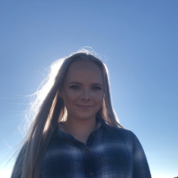 Meet your Posher, Raine - Picture 3 of 6